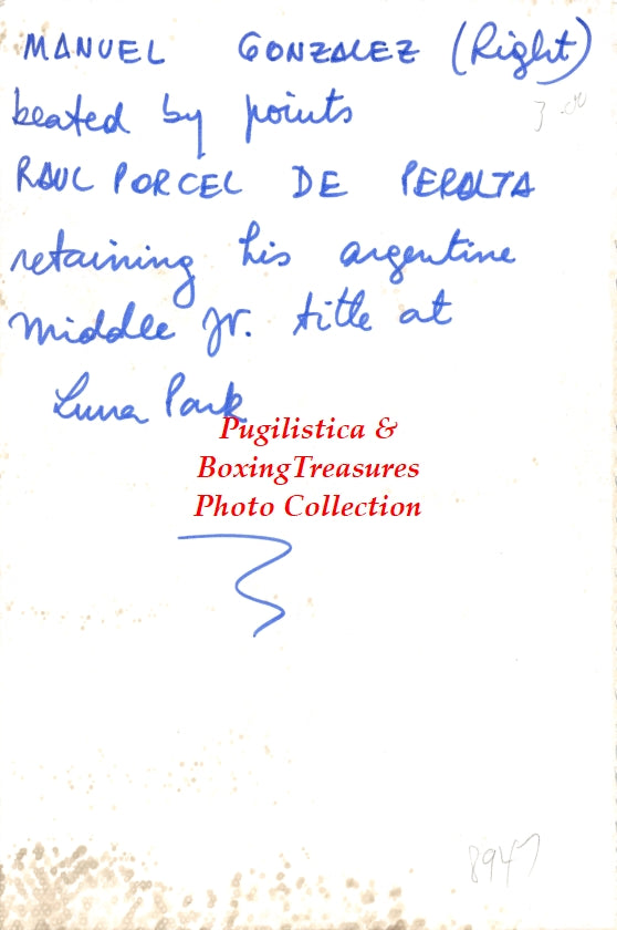 Boxing Photo #1045 - Manuel Ricardo Gonzalez vs. Raul Porcel de Peralta - Luna Park, Argentina
