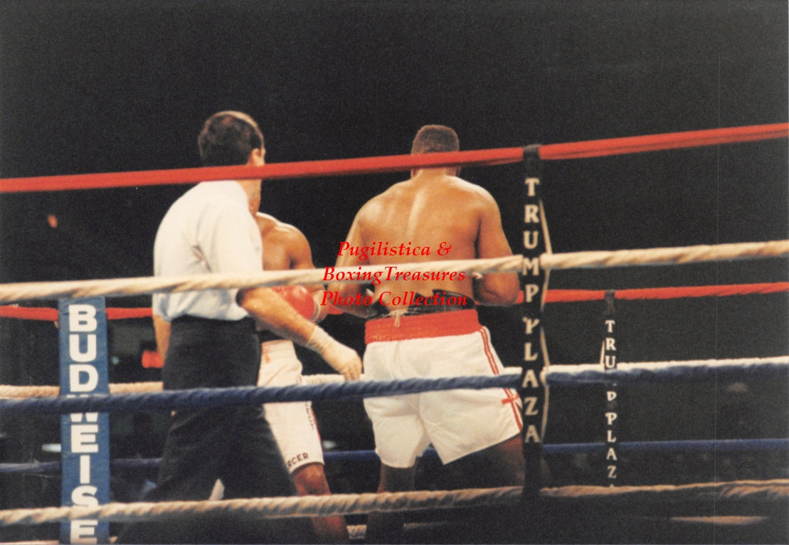 Boxing Photo #1311 - Larry Holmes vs. Ray Mercer 1992 Vintage Snapshot Photograph