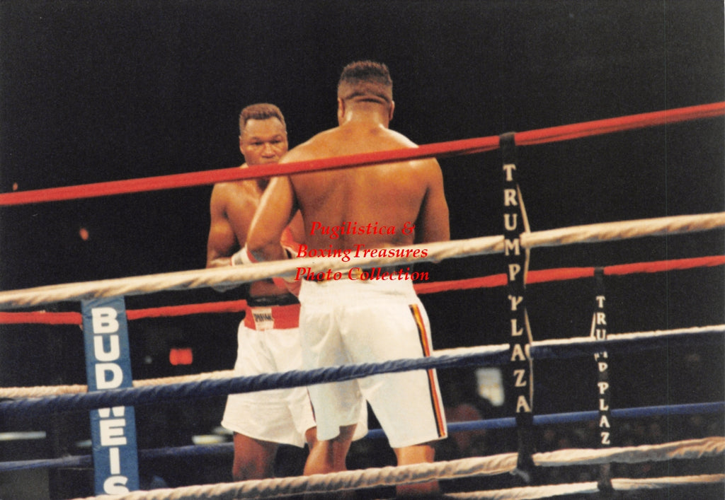 Boxing Photo #1320 - Larry Holmes vs. Ray Mercer 1992 Vintage Snapshot Photograph