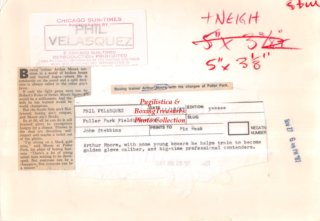 Boxing Photo #1389 - Arthur Moore, Chicago Trainer - Fuller Park Gym - Vintage 1987 Press Photograph