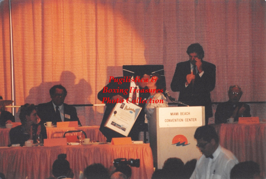 Boxing Photo #925 - Muhammad Ali accepts award - Miami Beach Convention Center