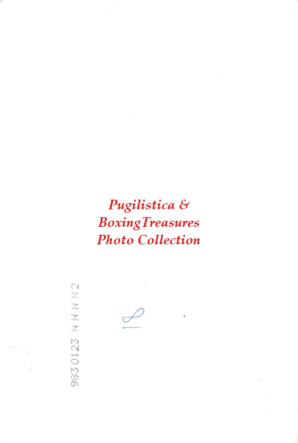 Boxing Photo #925 - Muhammad Ali accepts award - Miami Beach Convention Center