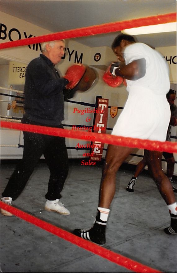 Boxing Photo #506 - Derek Angol