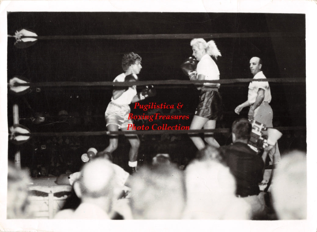 Boxing Photo #762 - Barbara Buttrick - c. 1960's Vintage Photograph - Female Boxing - (Boxing Hall of Famer)