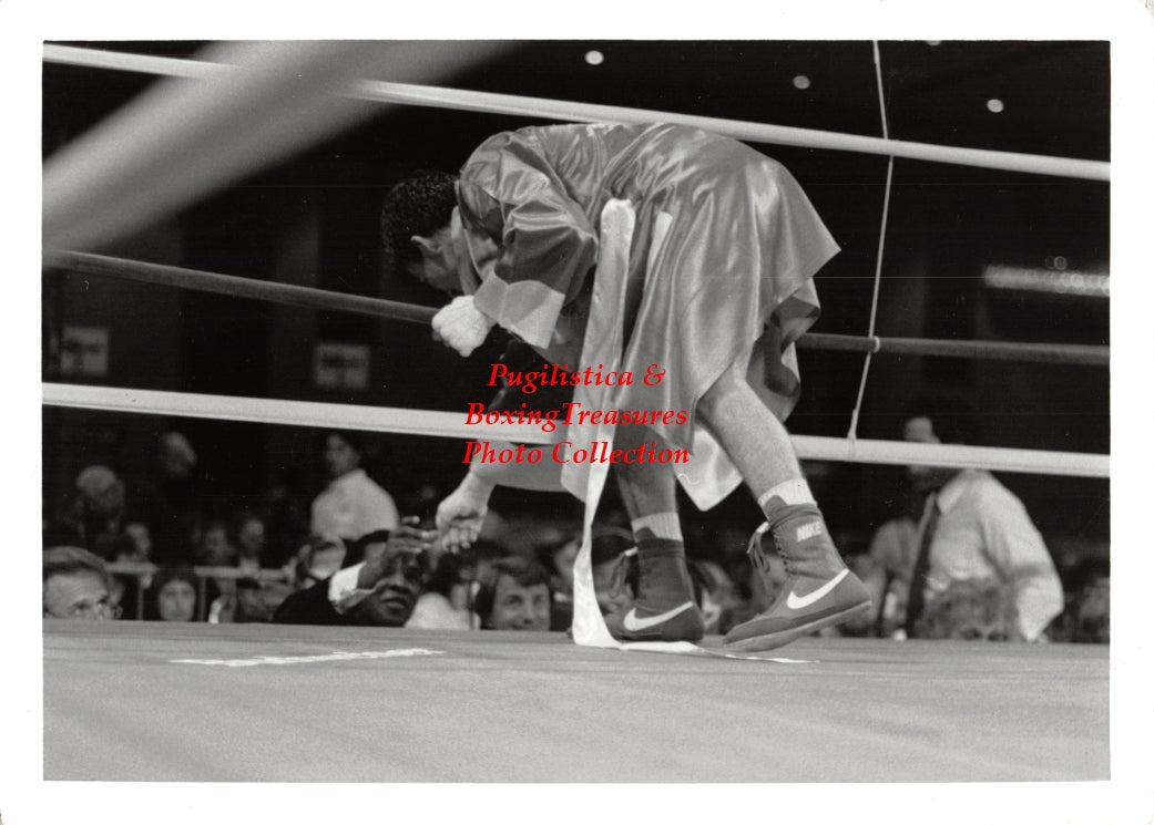 Boxing Photo #797 - Gilbert Davila and Sugar Ray Leonard