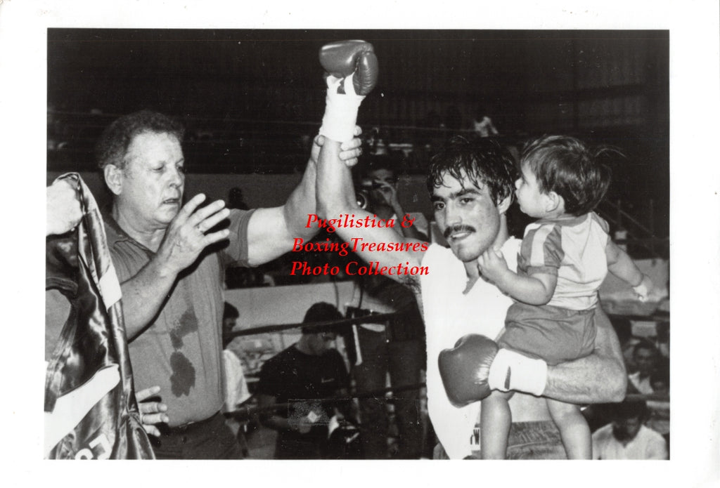 Boxing Photo #820 - Louie Espinoza beats Felipe Olivar