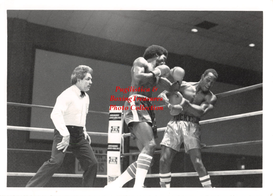 Boxing Photo #884 - Leroy Hester vs. Ronnie Robinson