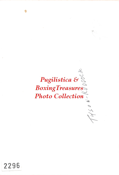 Boxing Photo #919 - Mike Tyson vs. Donovan Razor Ruddock