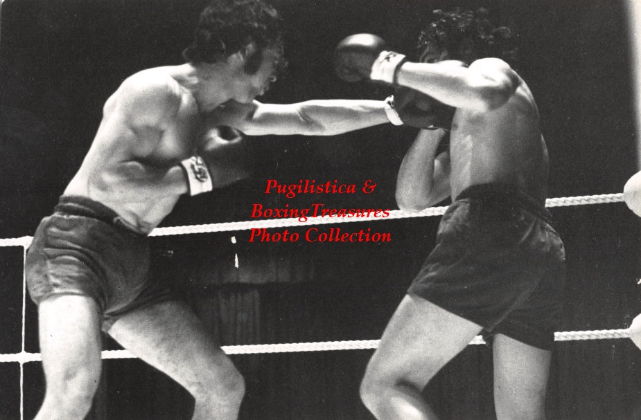 Boxing Photo #973 - Derek Simpson vs. Liam White