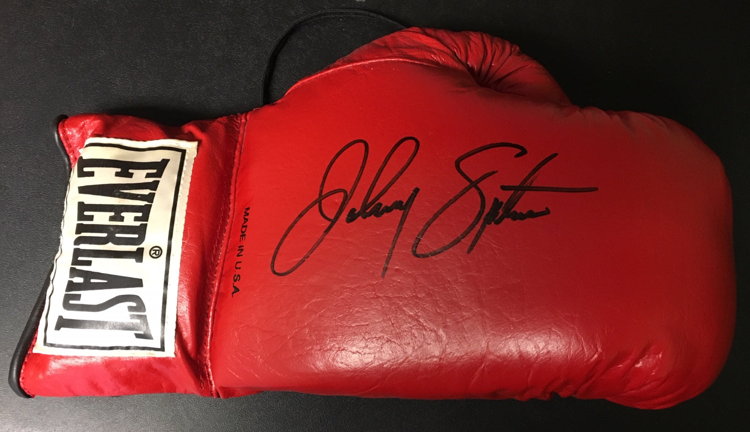 JOHNNY SAXTON (1930-2008) - Signed / Autographed Everlast Boxing Glove - WELTERWEIGHT CHAMPION