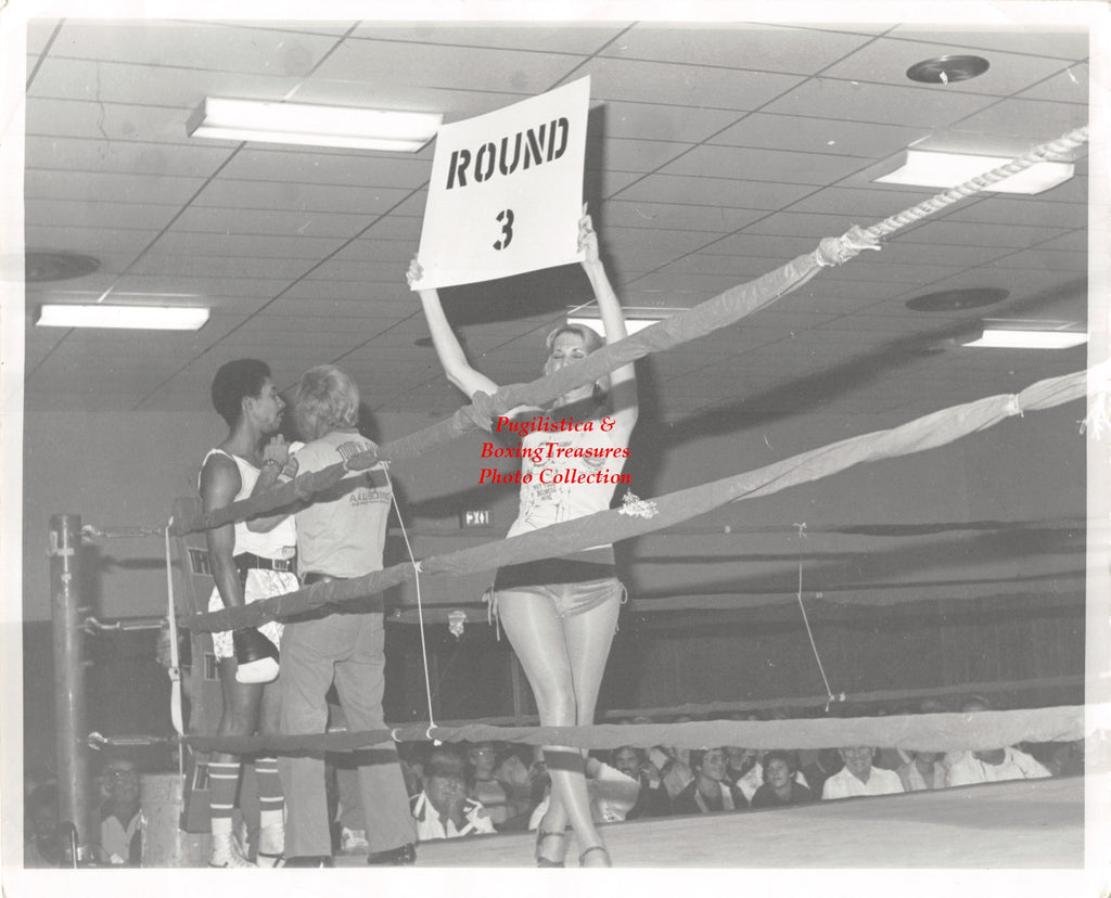Boxing Photo #863 - Kay Lazzaro (1970's-80's Ring Card Girl)