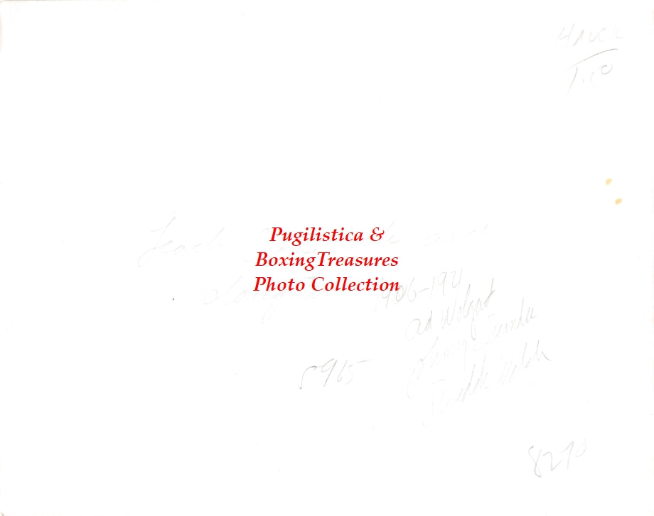 Boxing Photo #907 - Leach Cross
