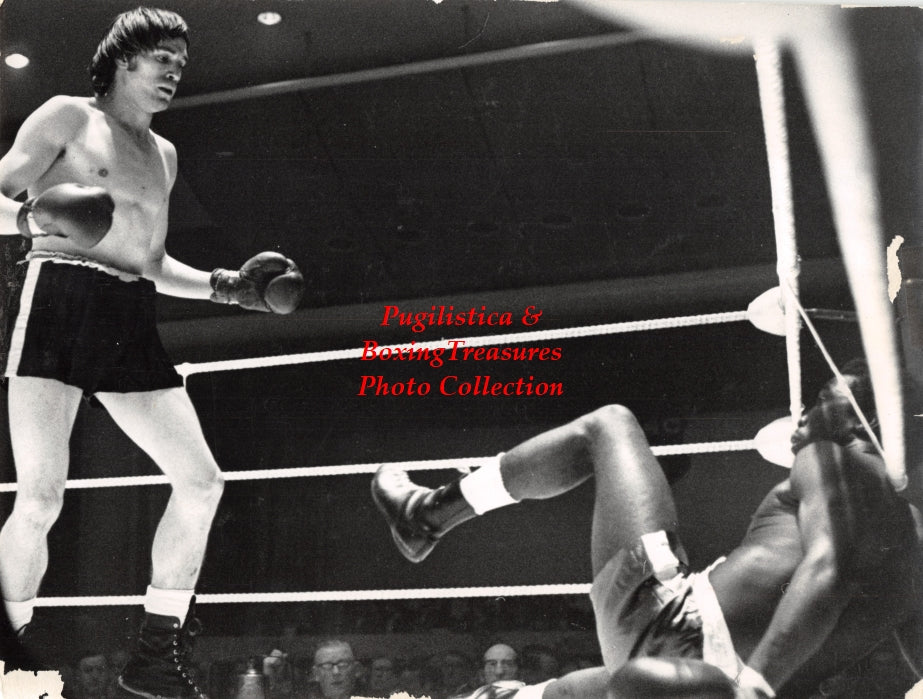 Boxing Photo #1021 - Angus McMillan vs. Simon Rawlings