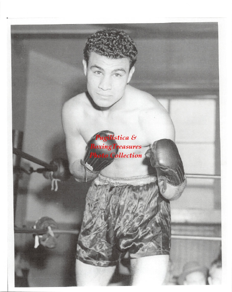 Boxing Photo #947 - Bobby Castro