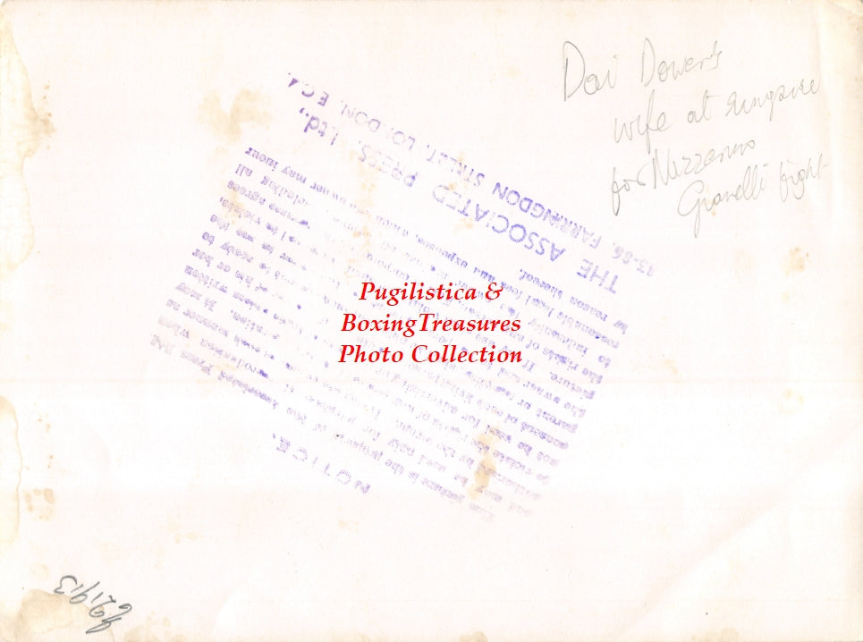 Boxing Photo #1036 - Wife of Dai Dower sitting ringside