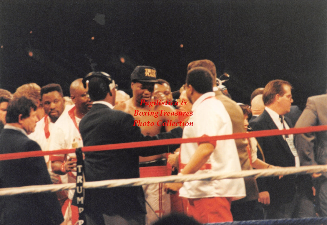 Boxing Photo #1301 - Larry Holmes vs. Ray Mercer 1992 Vintage Snapshot Photograph