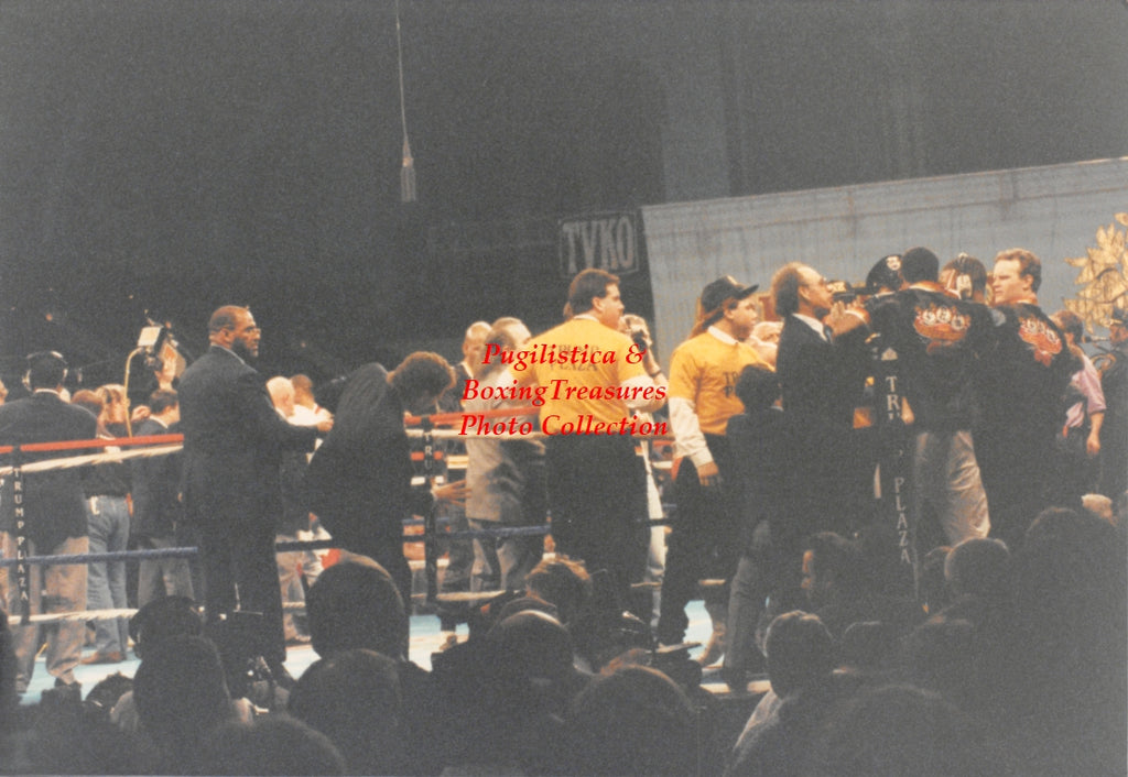 Boxing Photo #1302 - Larry Holmes vs. Ray Mercer 1992 Vintage Snapshot Photograph