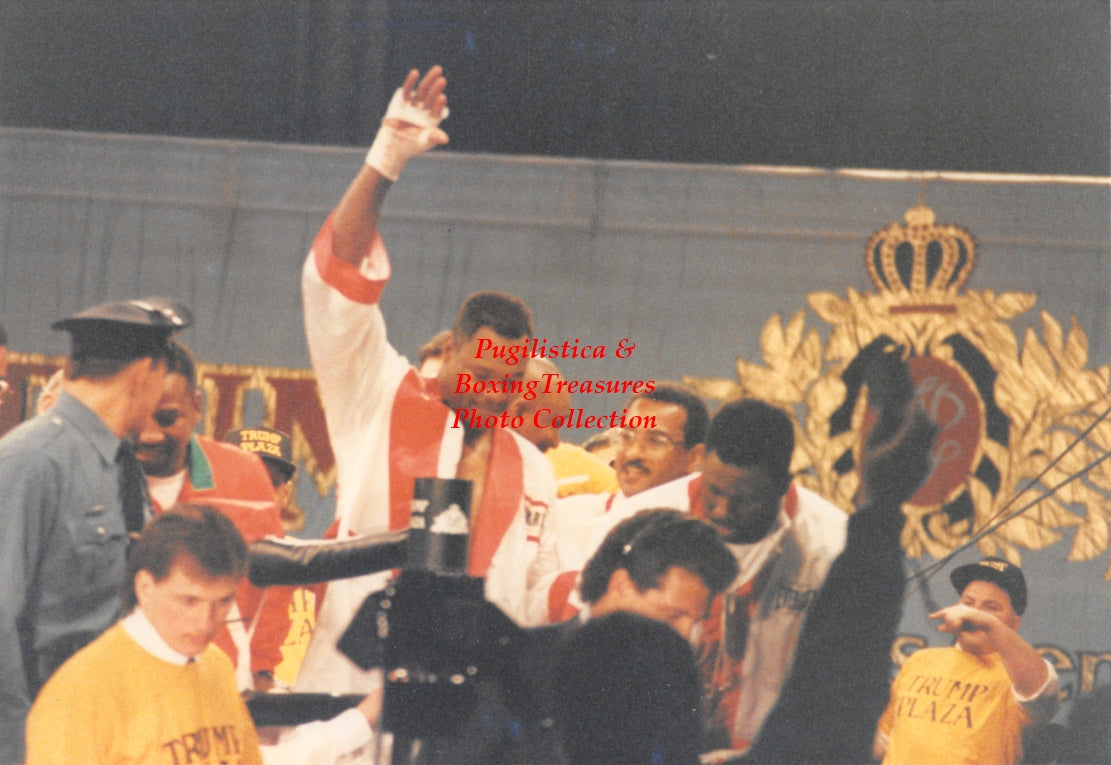 Boxing Photo #1295 - Larry Holmes vs. Ray Mercer 1992 Vintage Snapshot Photograph
