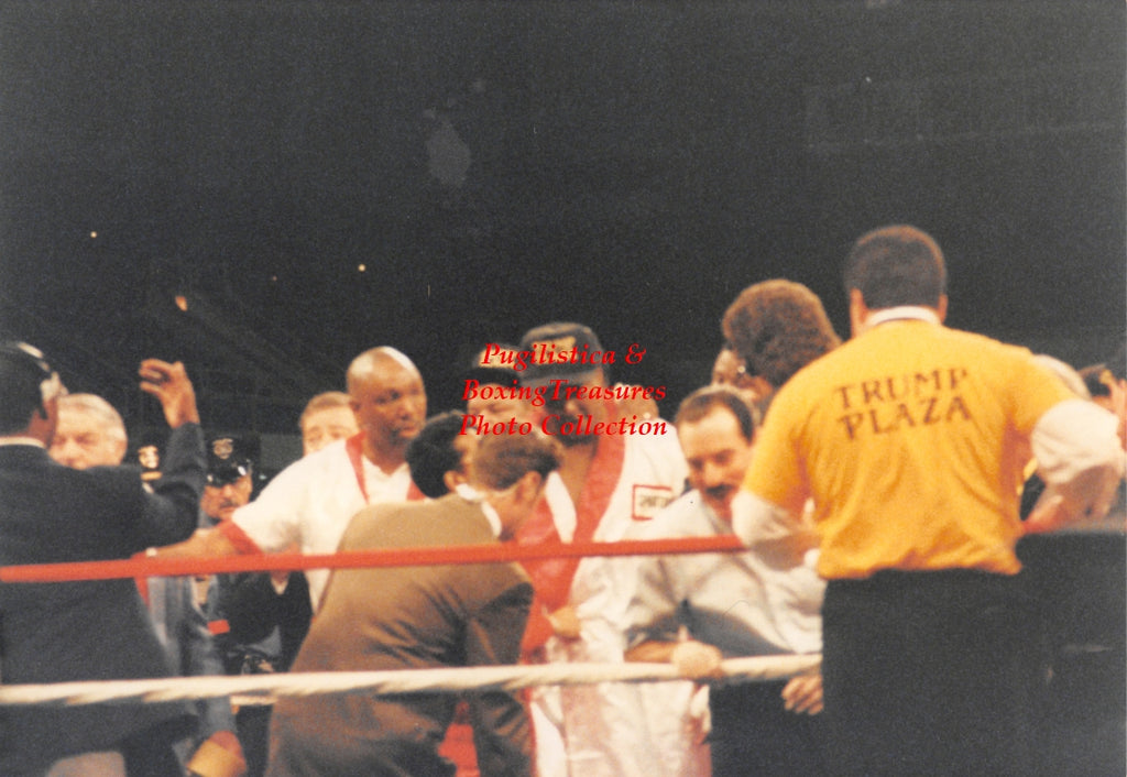 Boxing Photo #1300 - Larry Holmes vs. Ray Mercer 1992 Vintage Snapshot Photograph