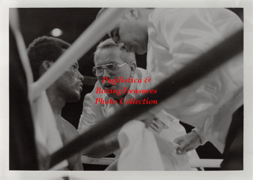 Boxing Photo #1080 - Donald Curry, Dave Gorman and Paul Reyes