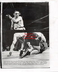 Boxing Photo #1412 - Carmen Basilio vs. Tony DeMarco - Vintage 1955 Wire Photograph