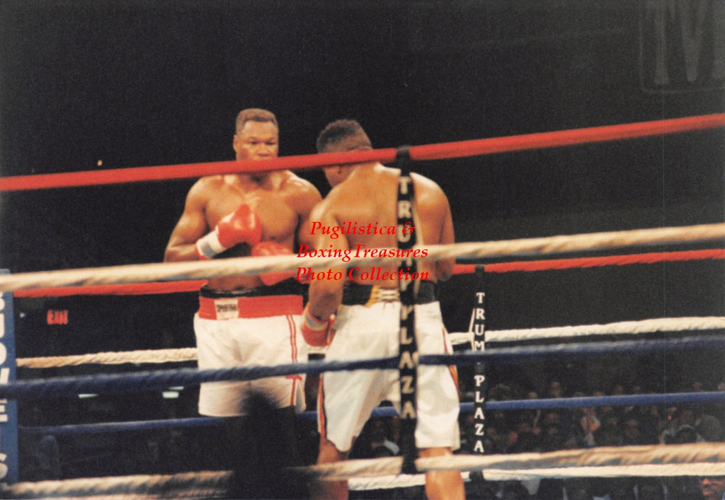 Boxing Photo #1314 - Larry Holmes vs. Ray Mercer 1992 Vintage Snapshot Photograph