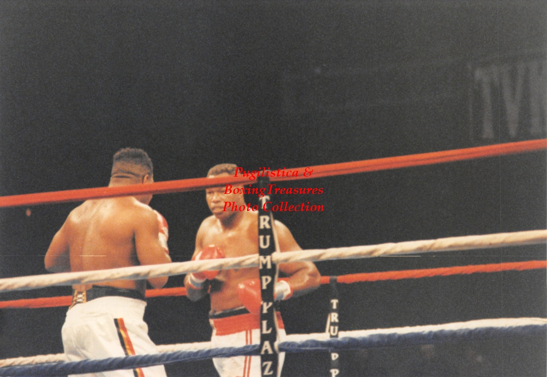 Boxing Photo #1313 - Larry Holmes vs. Ray Mercer 1992 Vintage Snapshot Photograph