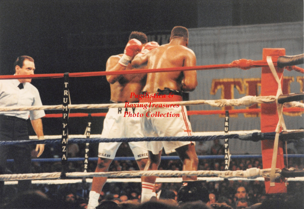 Boxing Photo #1341 - Larry Holmes vs. Ray Mercer 1992 Vintage Snapshot Photograph