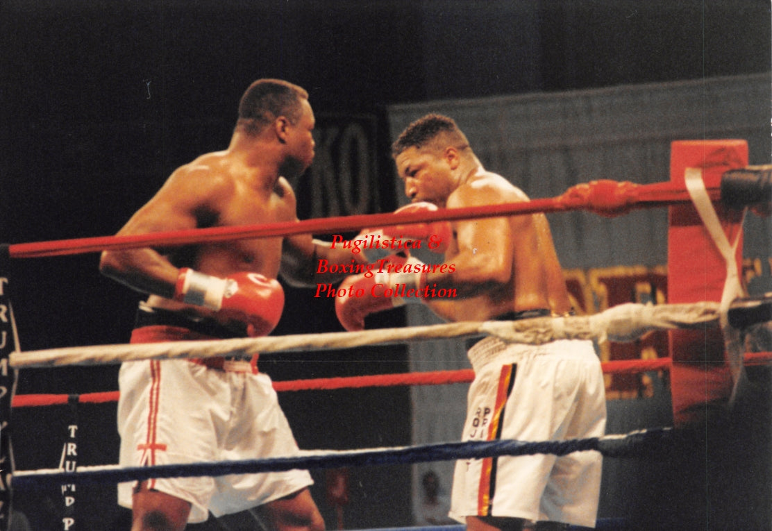 Boxing Photo #1324 - Larry Holmes vs. Ray Mercer 1992 Vintage Snapshot Photograph