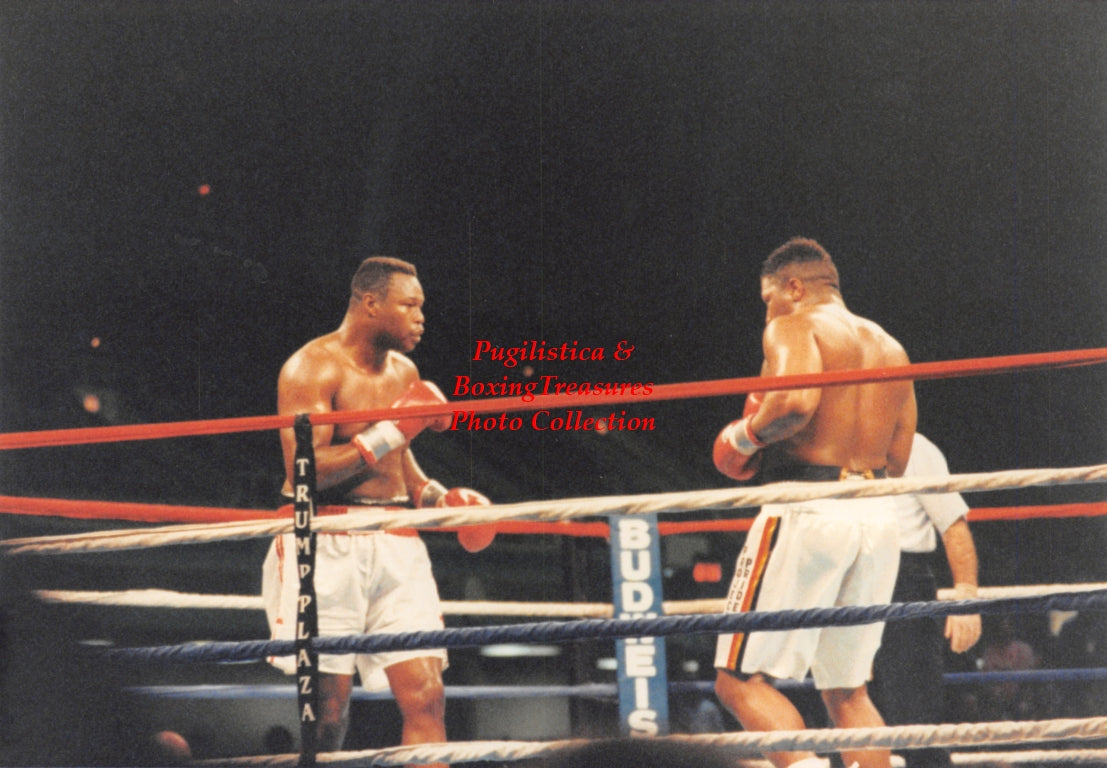Boxing Photo #1344 - Larry Holmes vs. Ray Mercer 1992 Vintage Snapshot Photograph