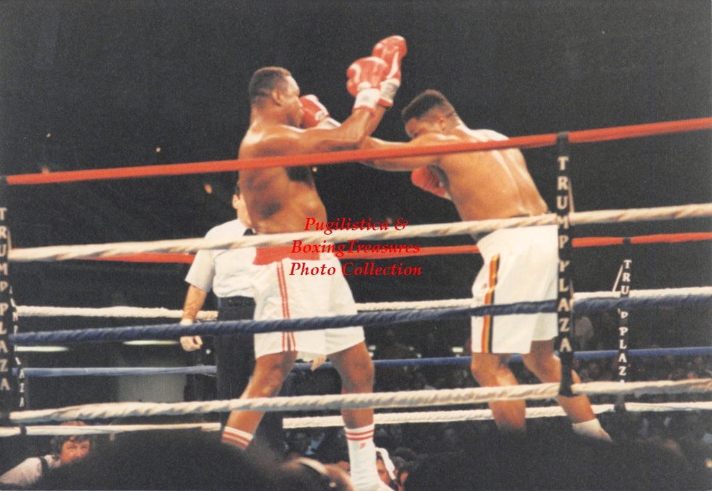 Boxing Photo #1350 - Larry Holmes vs. Ray Mercer 1992 Vintage Snapshot Photograph