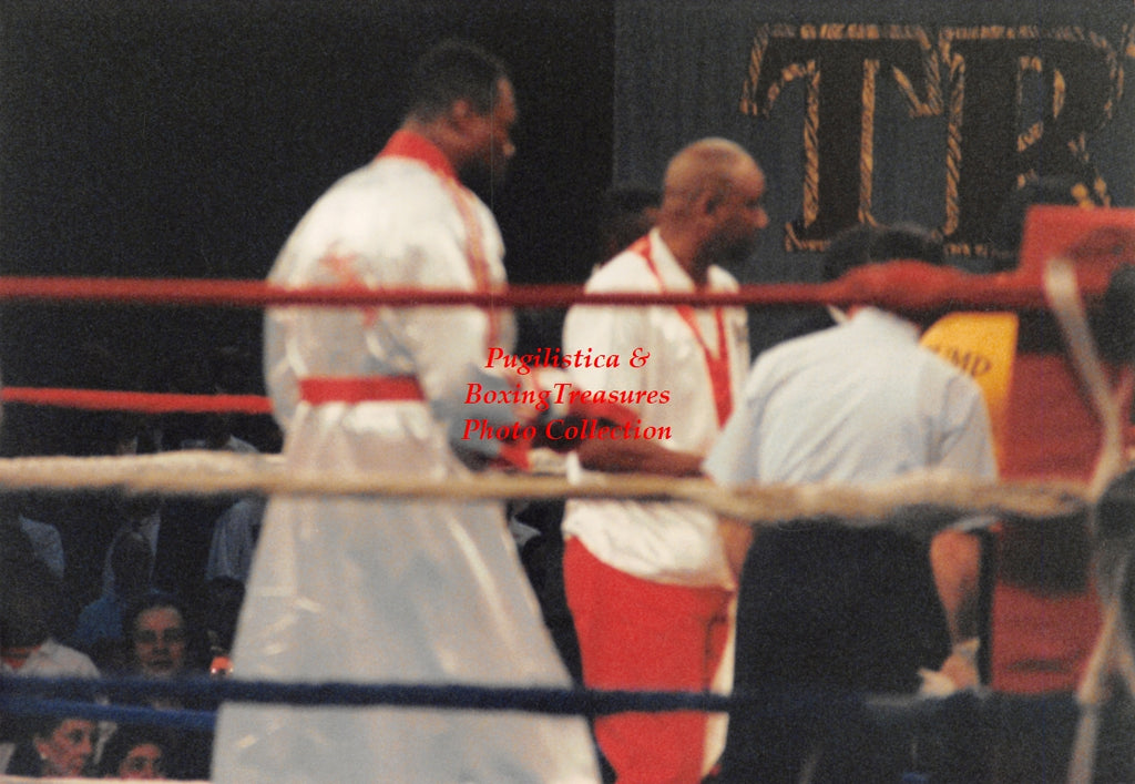 Boxing Photo #1375 - Larry Holmes vs. Ray Mercer 1992 Vintage Snapshot Photograph